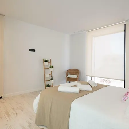 Apartment Pedregalejo, Estropada 2 *